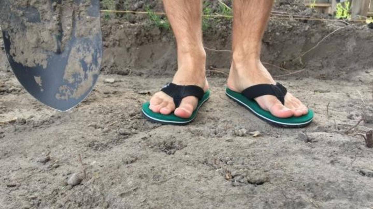 Rubber flip-flops are perfect water repellents Rubber flip-flops are perfect water repellents