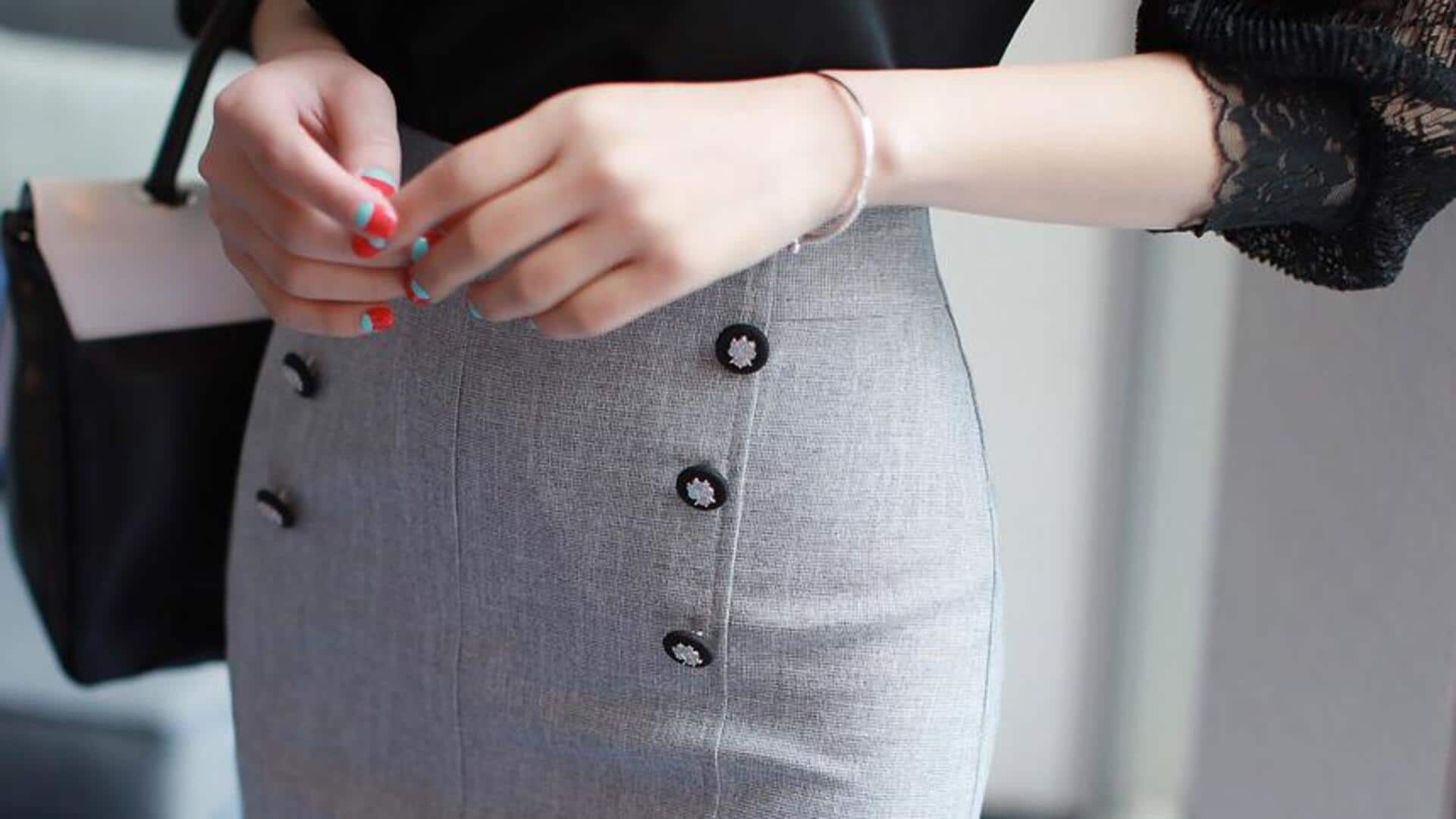 5 pencil skirts that look stunning with tucked-in blouses 5 pencil skirts that look stunning with tucked-in blouses