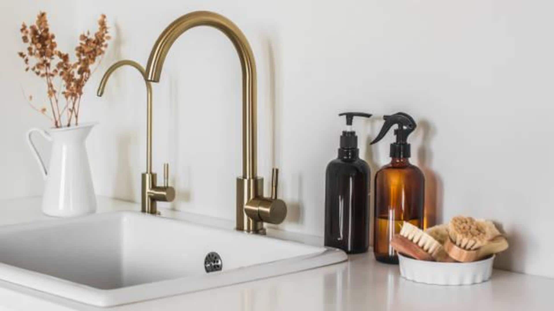 How to style your kitchen with brass accents