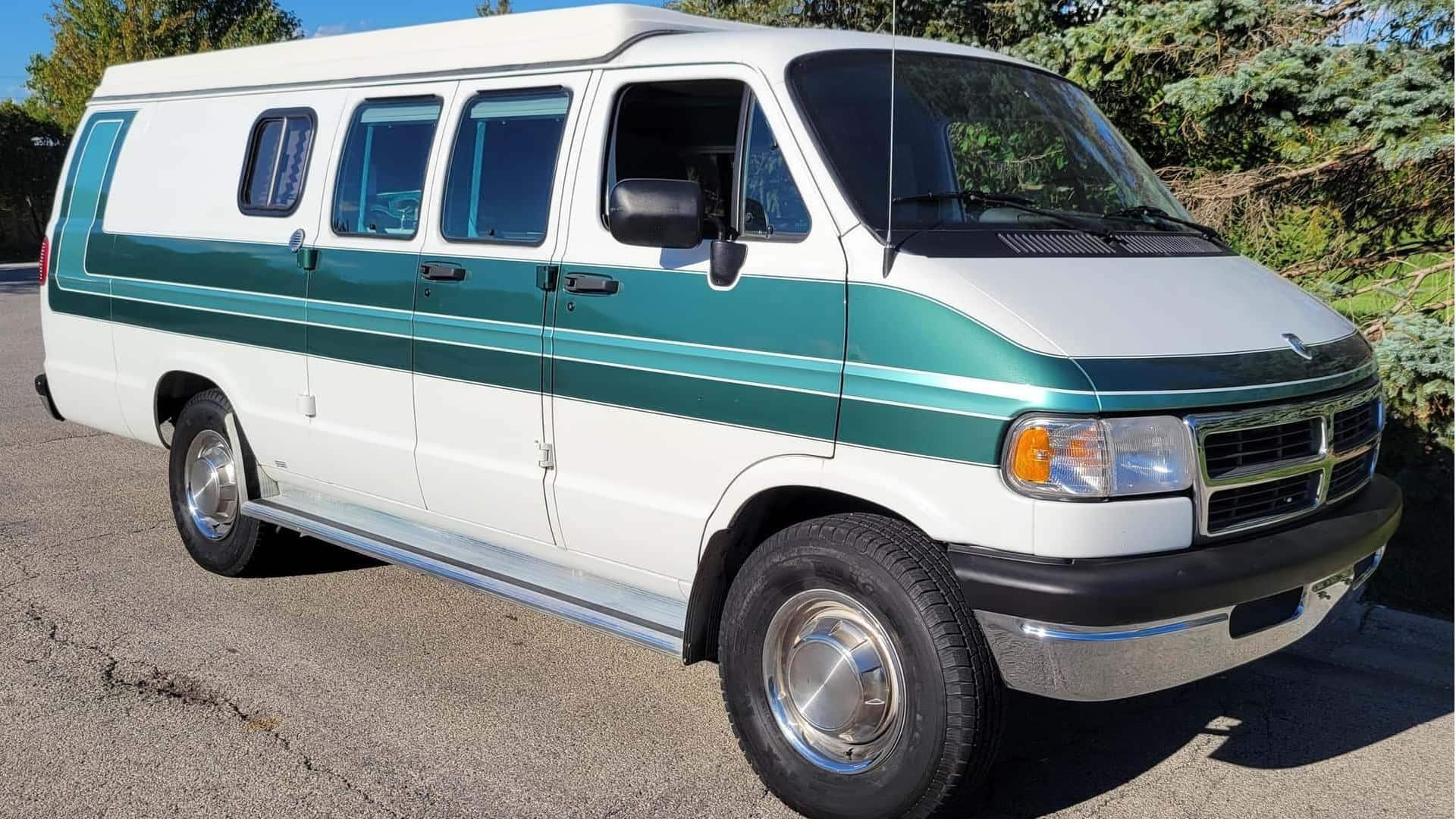 This one-off Dodge Ram Van invokes '90s-inspired camper van life