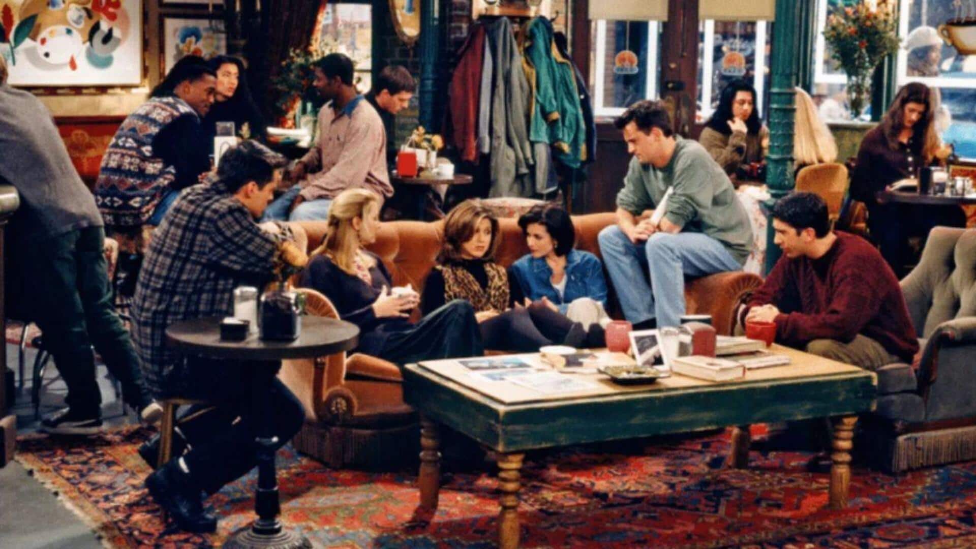 What you didn't notice about Central Perk in 'F.R.I.E.N.D.S' What you didn't notice about Central Perk in 'F.R.I.E.N.D.S'