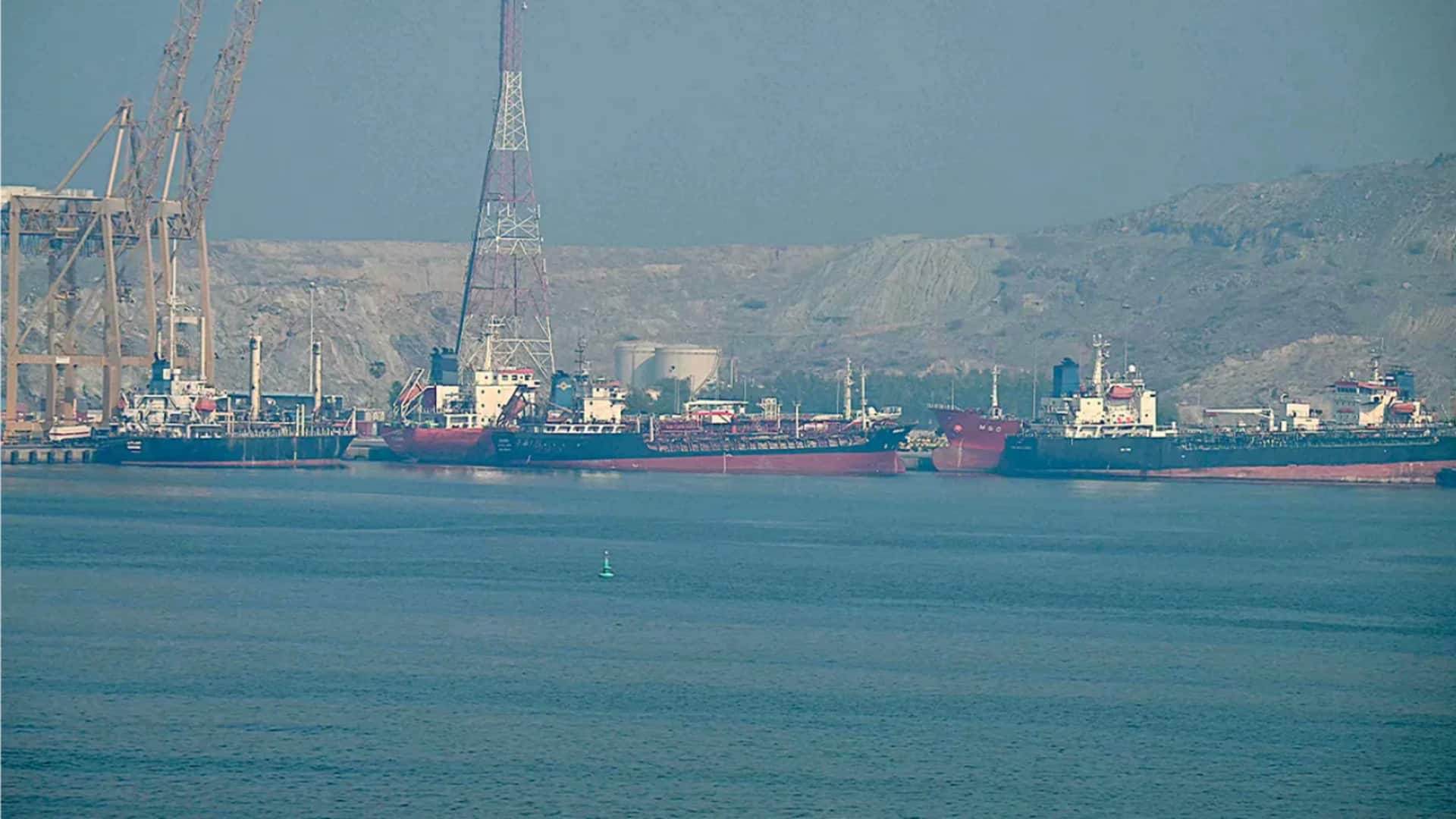 US warns ships to avoid Iran amid nuclear talks deadlock