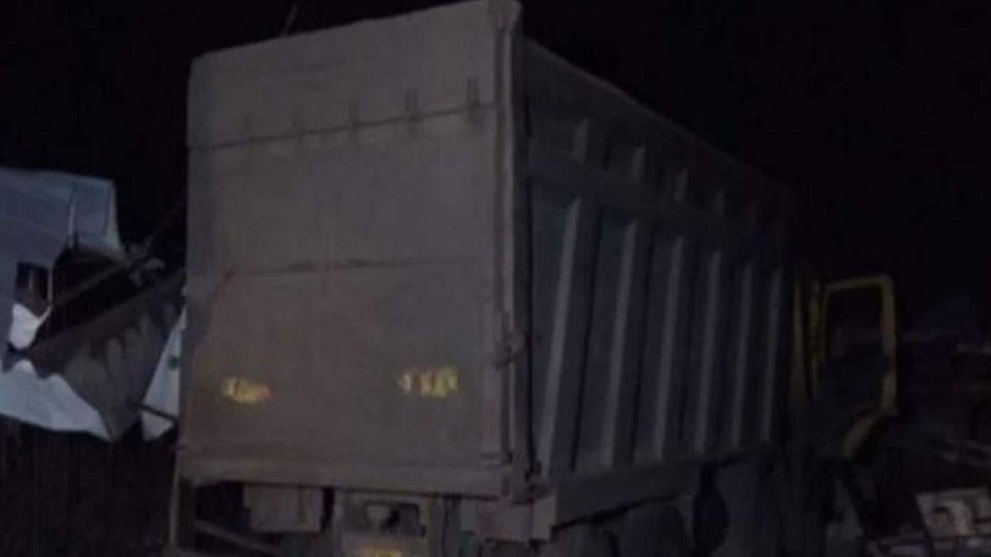 Accident happened on Kim-Mandvi road shortly after midnight Accident happened on Kim-Mandvi road shortly after midnight