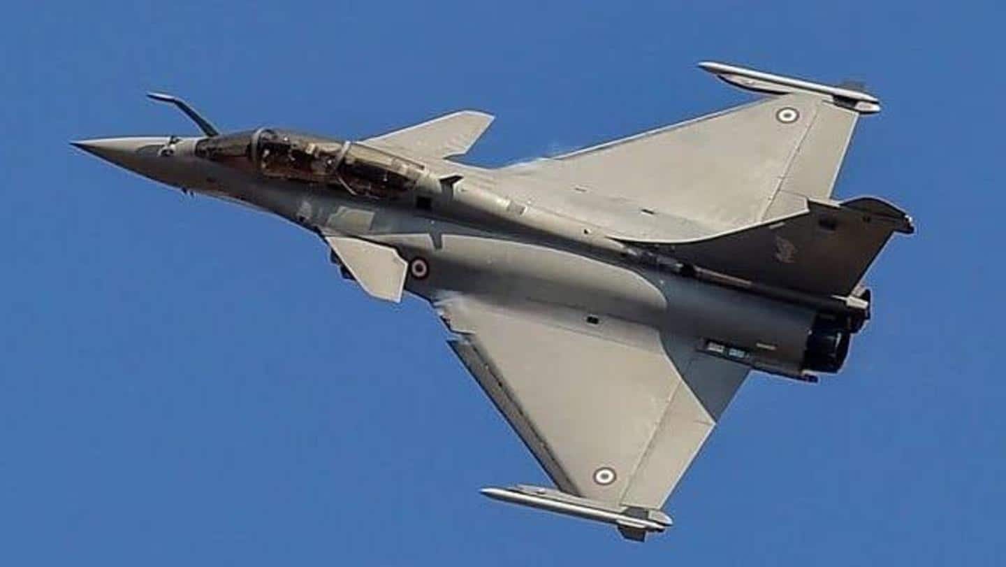 Rafale aircraft makes debut on Republic Day flypast