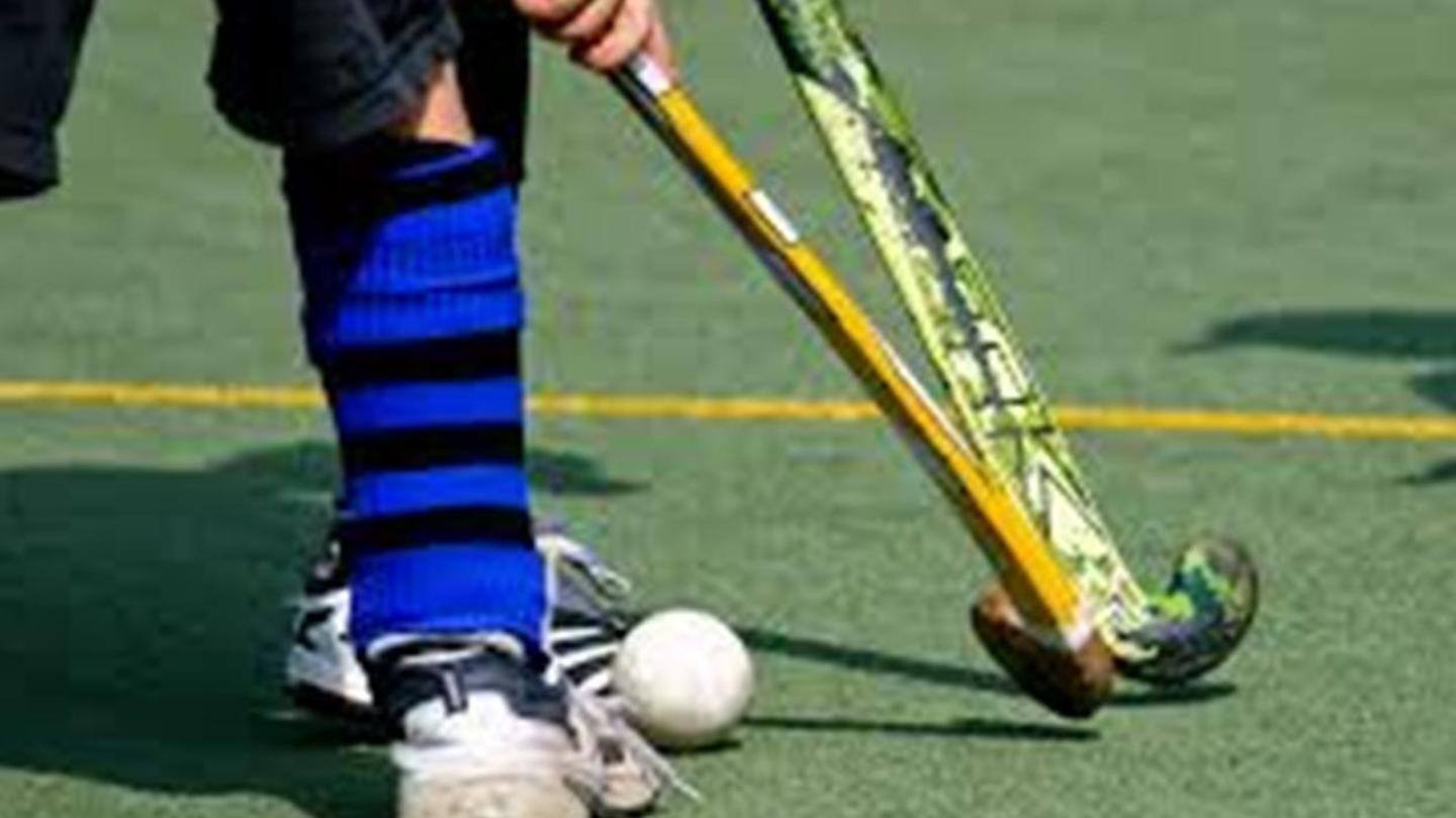Odisha: Man balances hockey stick on index finger for hours