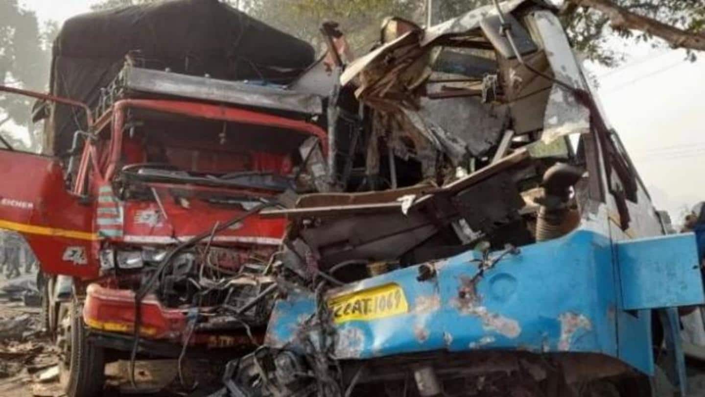 UP: 10 killed in bus-truck collision on Moradabad-Agra Highway