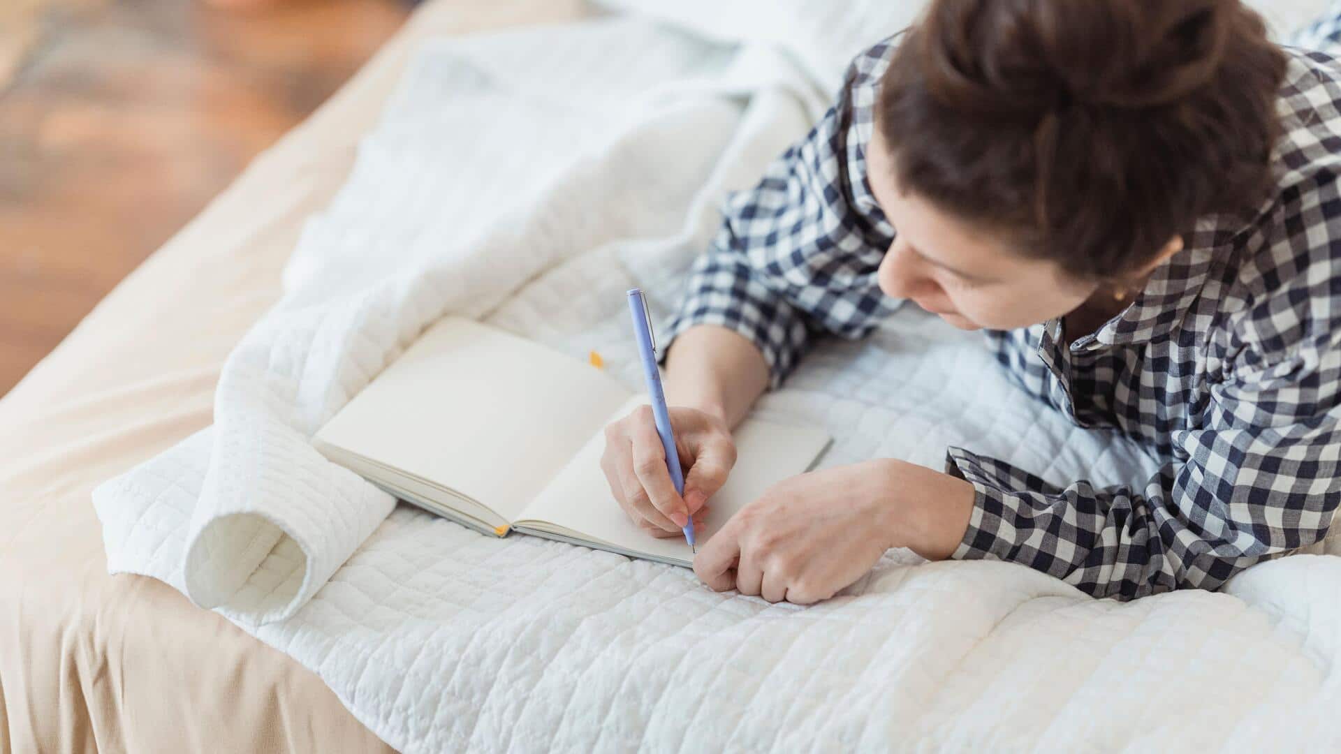 newsbytesapp.com - Vinita Jain - A beginner's guide to journaling for relaxation