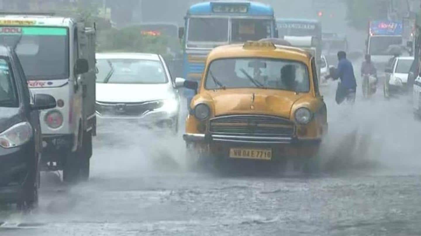 Heavy rain batters Bengal, leaves arterial roads waterlogged