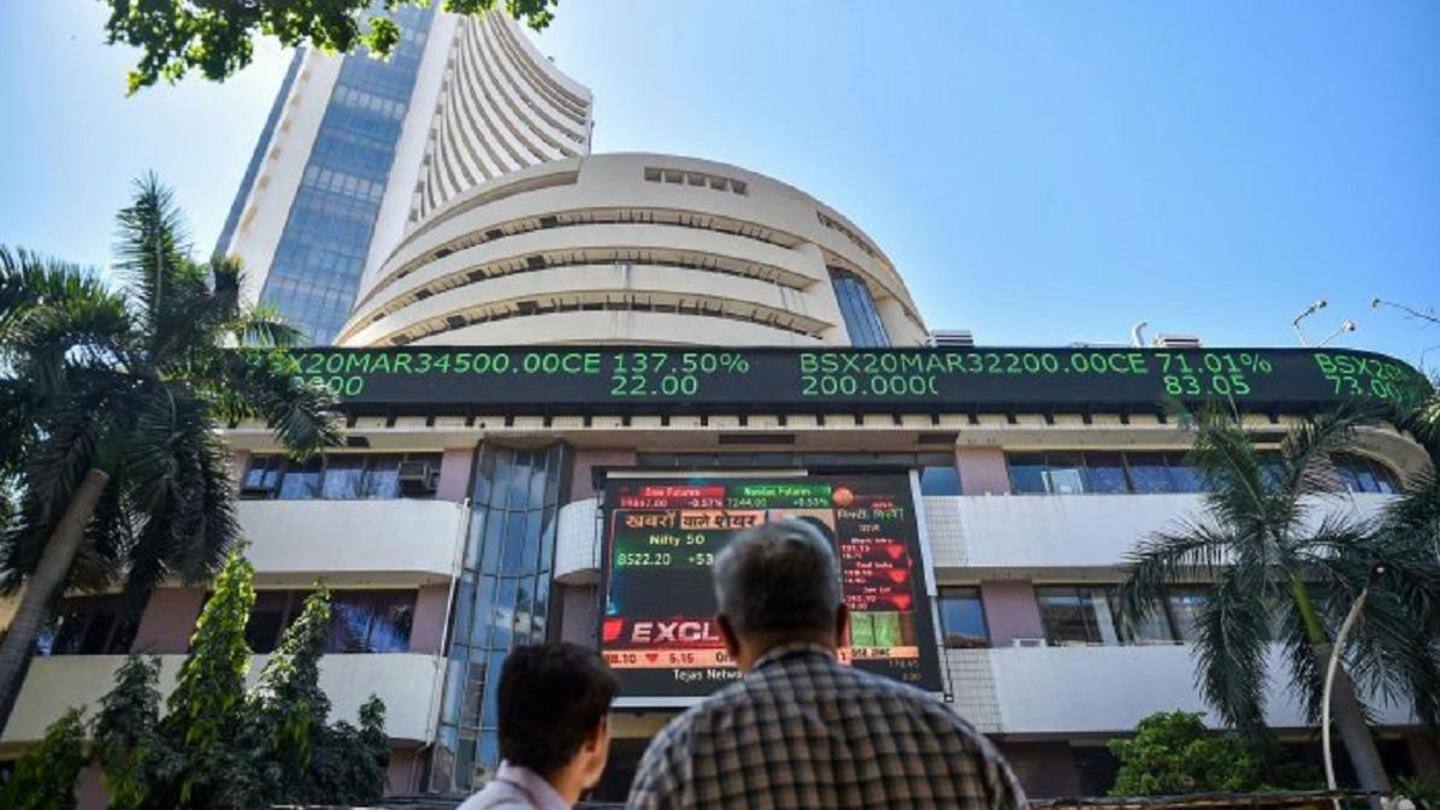 Sensex jumps 250 points in early trade; Nifty tops 15,800