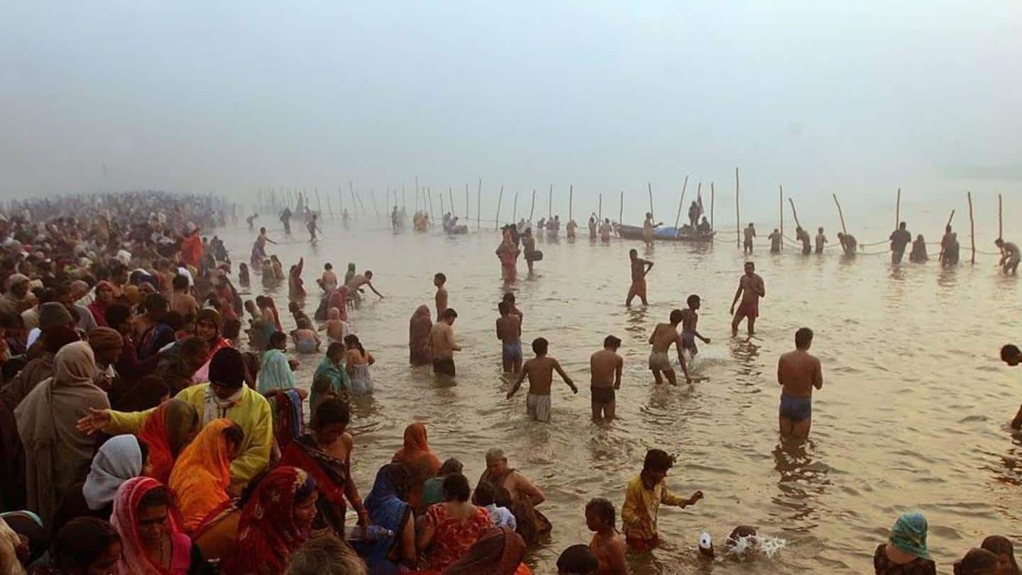 Pilgrims take holy dip at Gangasagar on Makar Sankranti