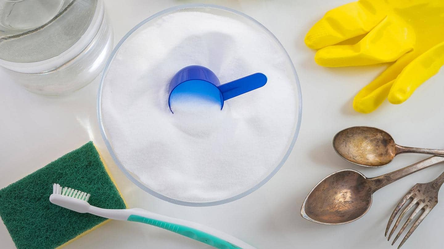 5 safe and quick DIY cleaning hacks
