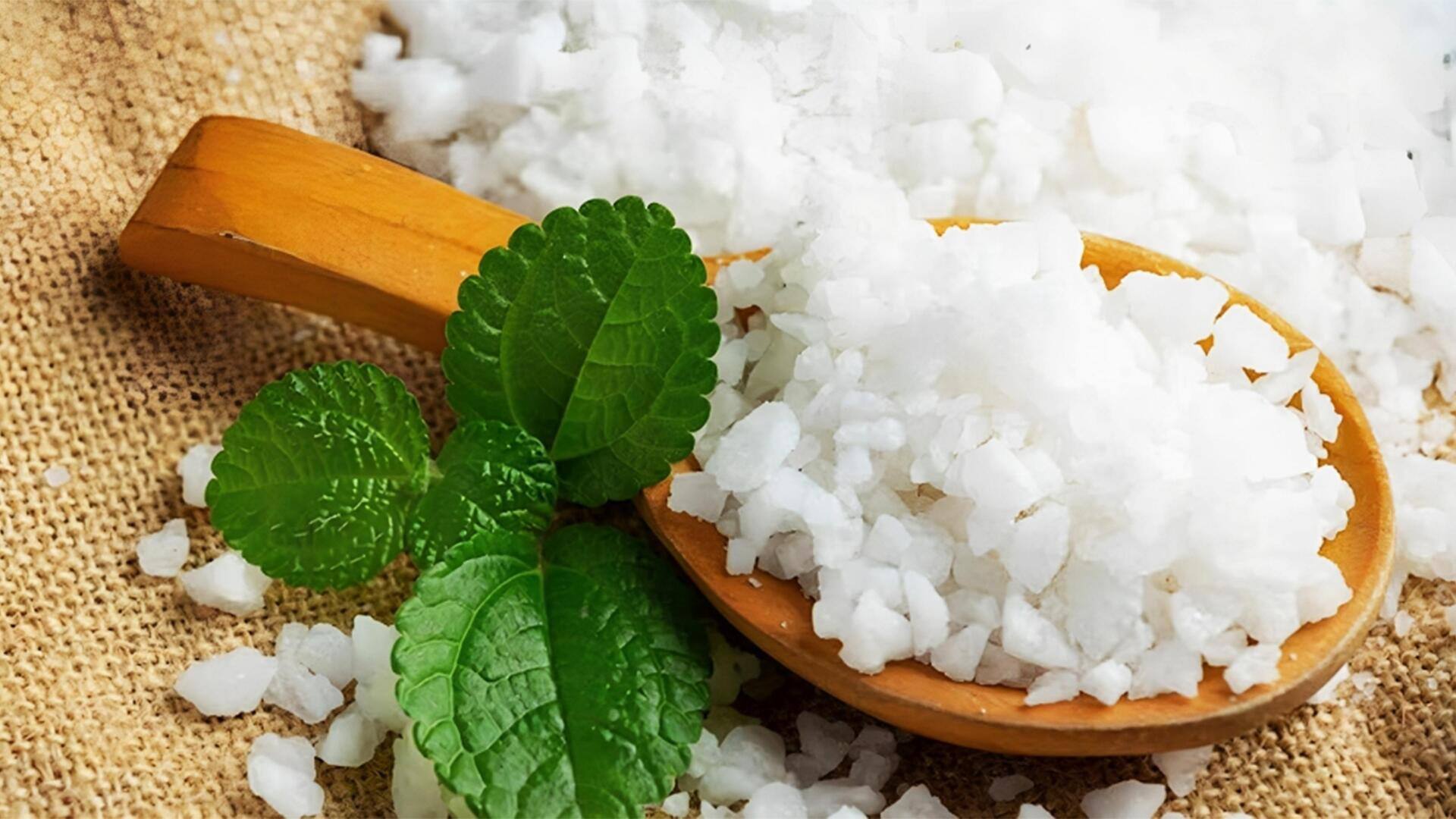 Effective Ways To Use Camphor For Healthy Hair