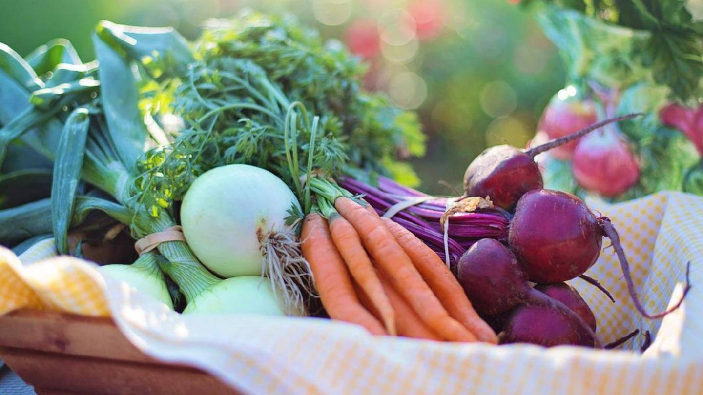 Eat fruits and vegetables that are produced locally Eat fruits and vegetables that are produced locally