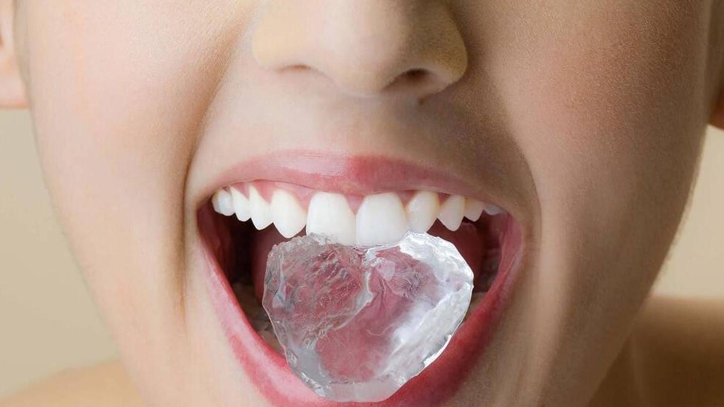 Chewing on ice can cause long-lasting damage on teeth Chewing on ice can cause long-lasting damage on teeth