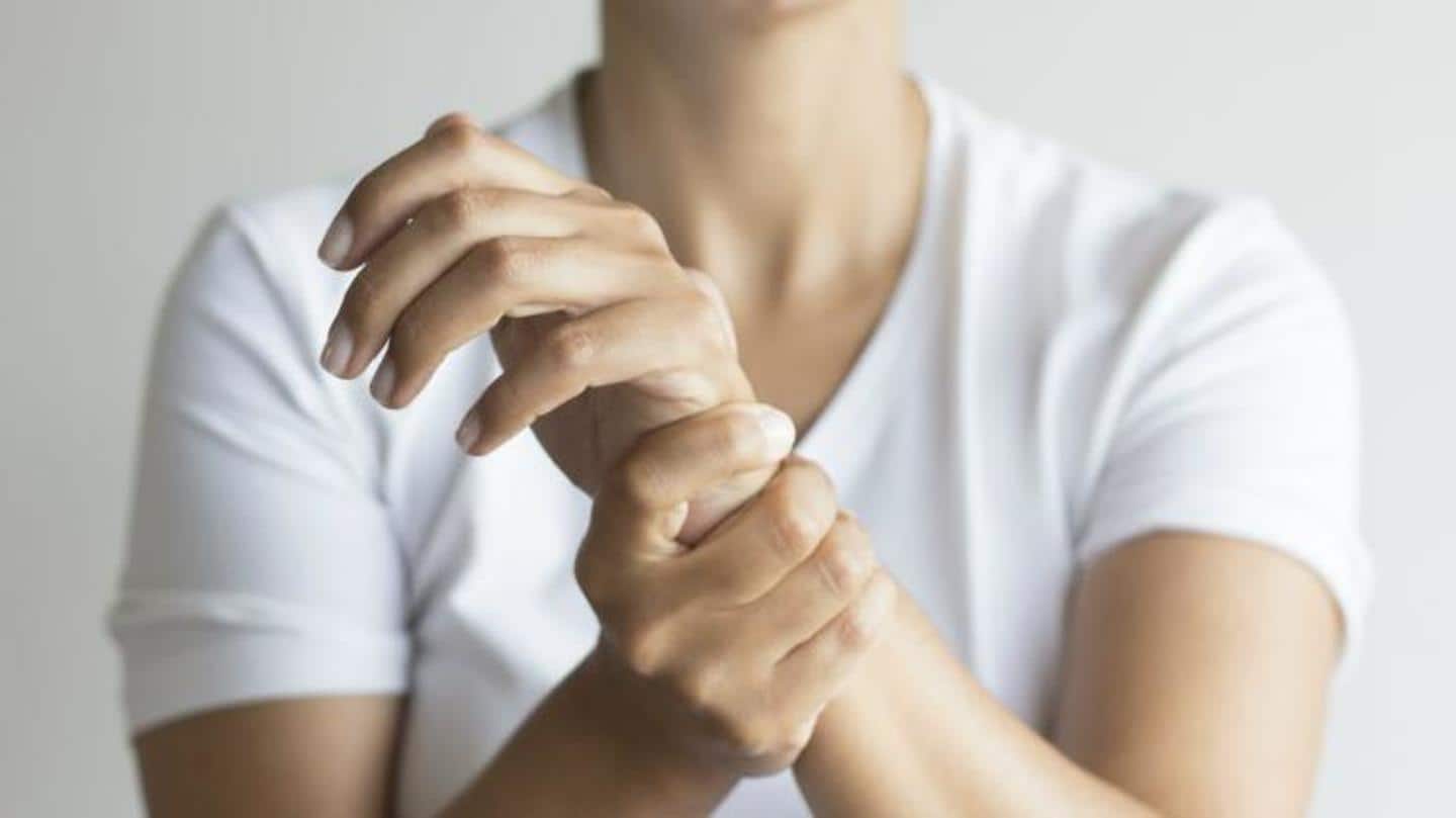#HealthBytes: Few easy stretches to relieve typing-induced wrist pain