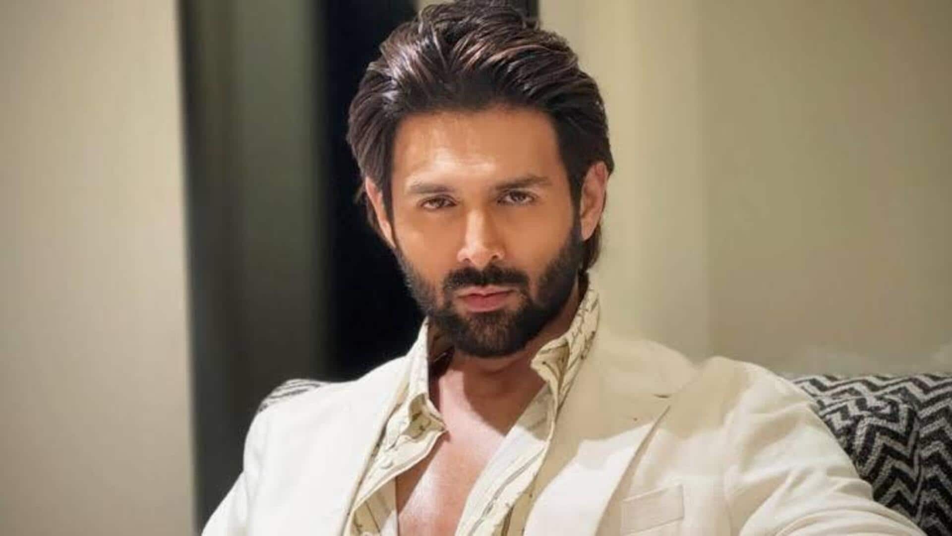 Kartik Aaryan turns producer with Kabir Khan's sports drama