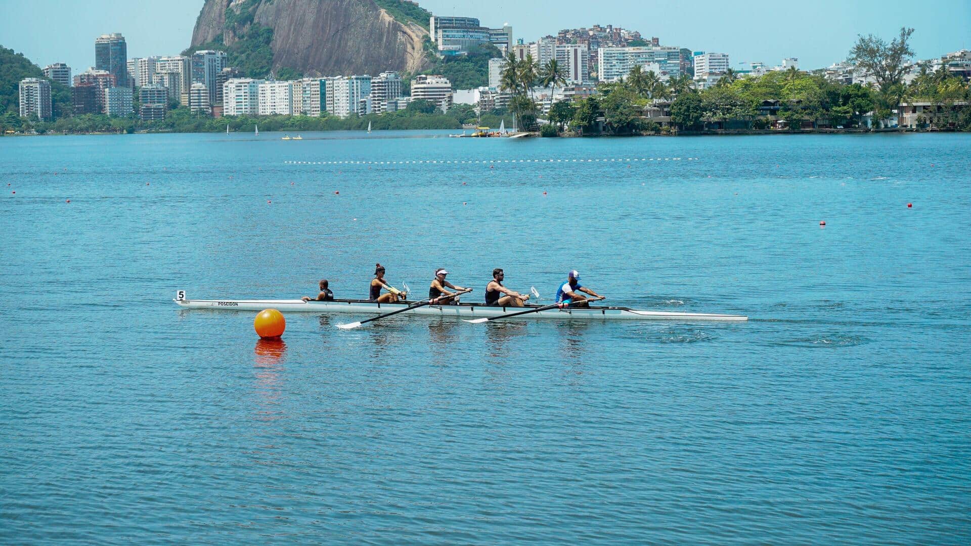 Rowing v/s hiking: Which is better for your heart?