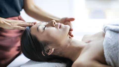 How to give a head massage like a pro
