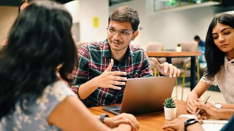 How to read body language in professional meetings