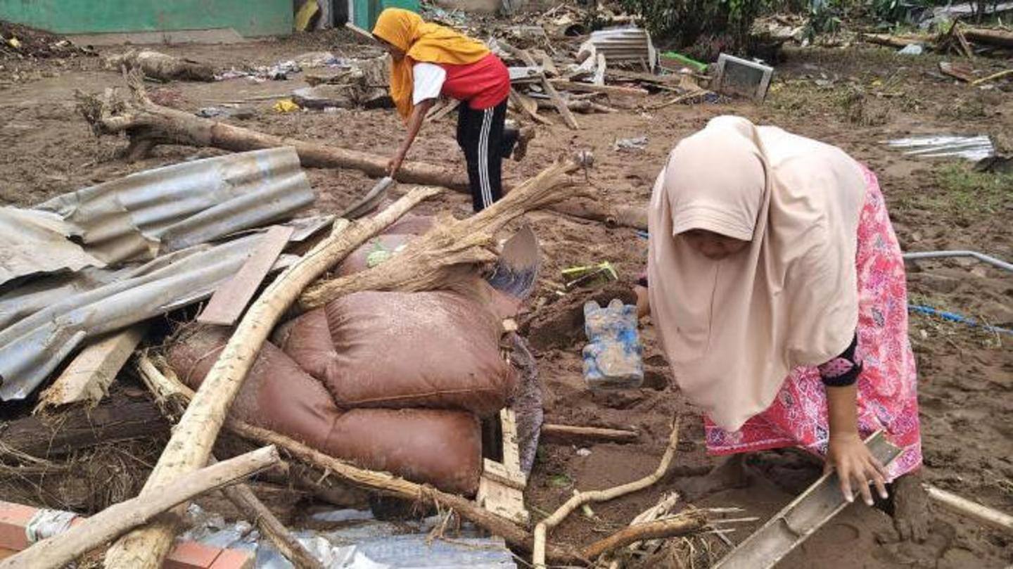 Hundreds of people dug through debris to search for buried Hundreds of people dug through debris to search for buried