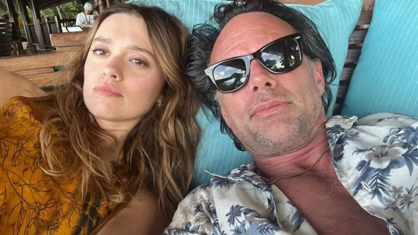 'She is love': Walton Goggins clears 'feud' rumors with Aimee 'She is love': Walton Goggins clears 'feud' rumors with Aimee