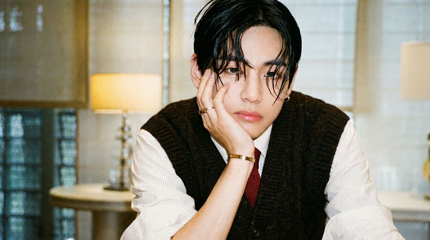 V furious over Min Hee-jin leaking private texts in court