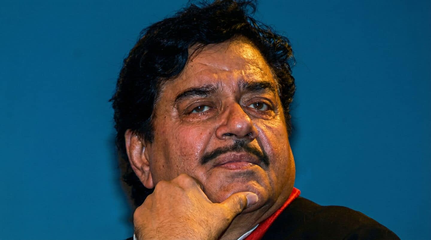 'Khamosh' expression now legally belongs to Shatrughan Sinha