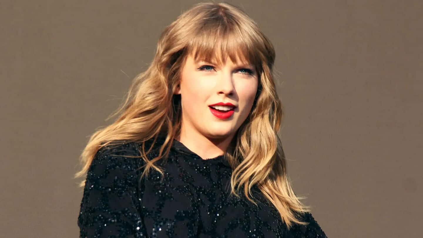 Did Taylor Swift really skip the AMAs?