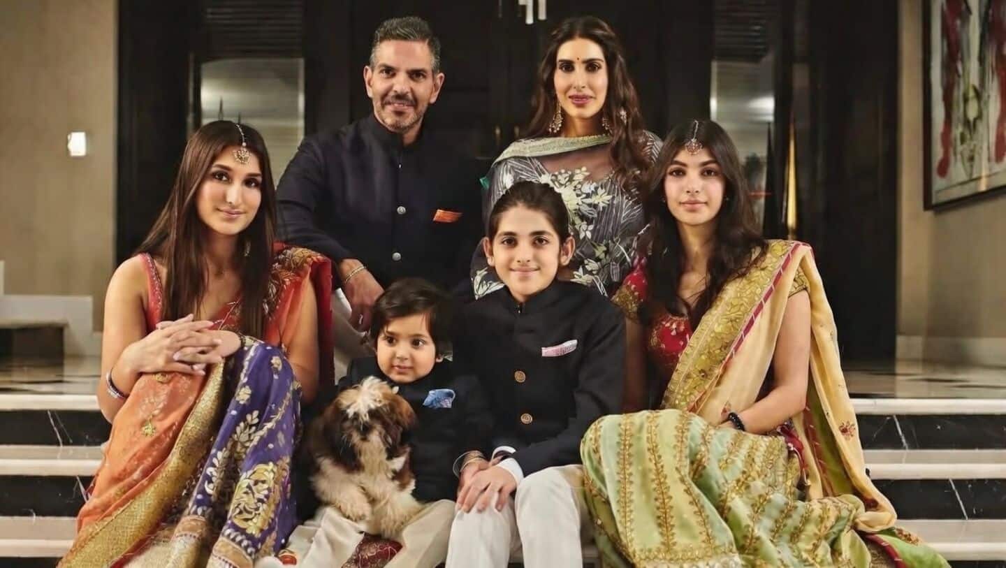 'Decide issue peacefully': SC suggests mediation in Sunjay Kapur case 