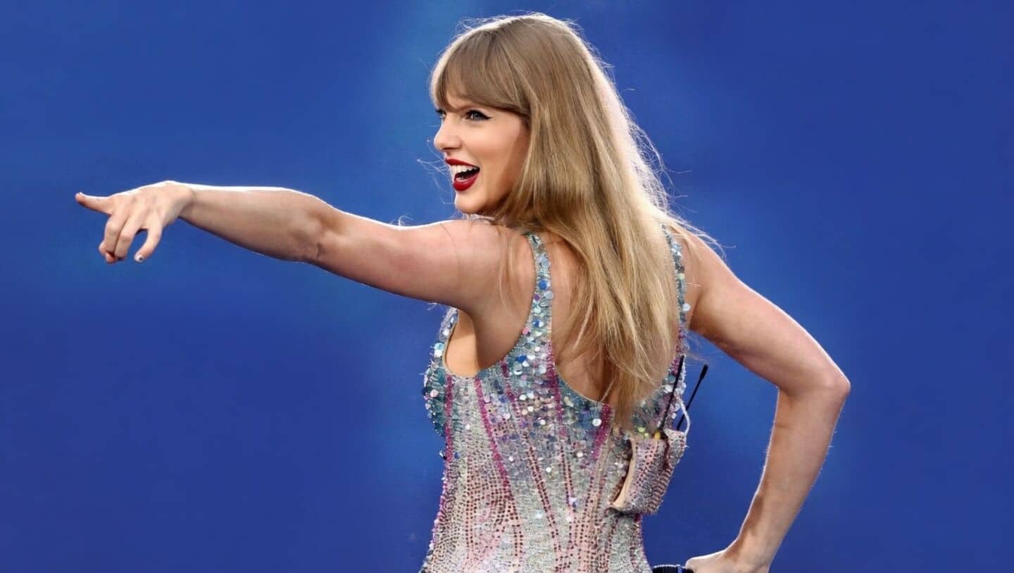 Taylor Swift files trademarks for voice, image amid AI concerns