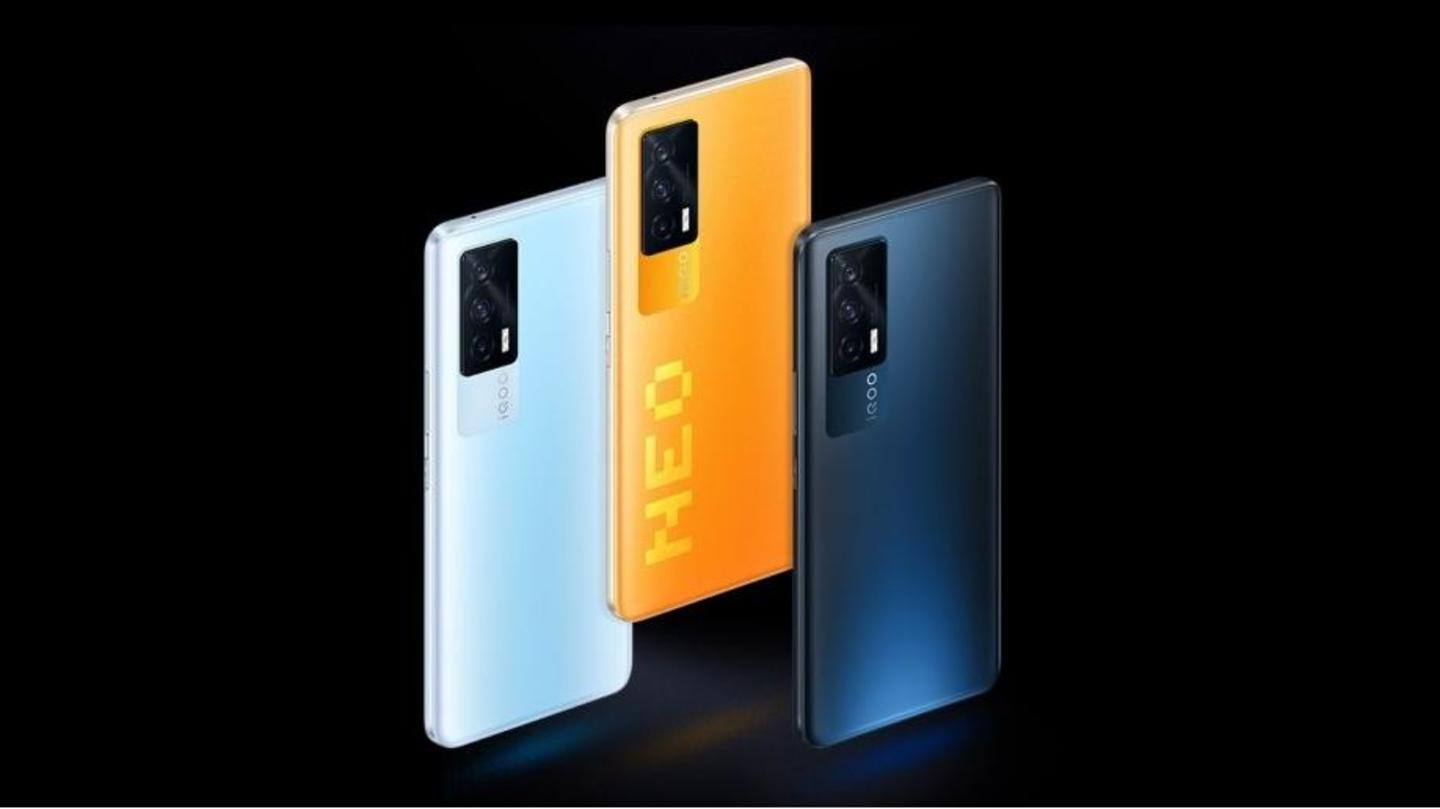 It flaunts a Full-HD+ AMOLED screen It flaunts a Full-HD+ AMOLED screen