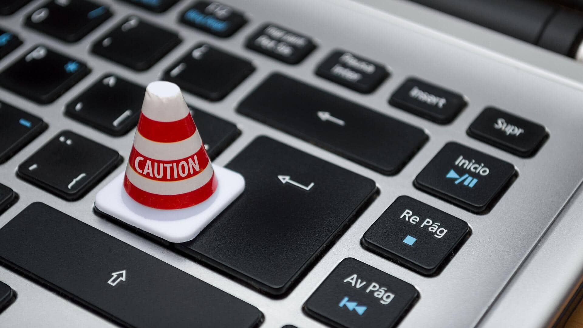 Easy ways to protect your data on public computers