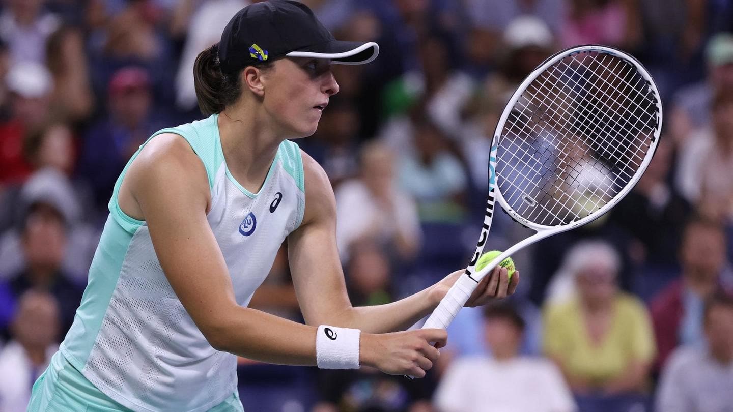 US Open: Iga Swiatek overcomes Lauren Davis, reaches fourth round