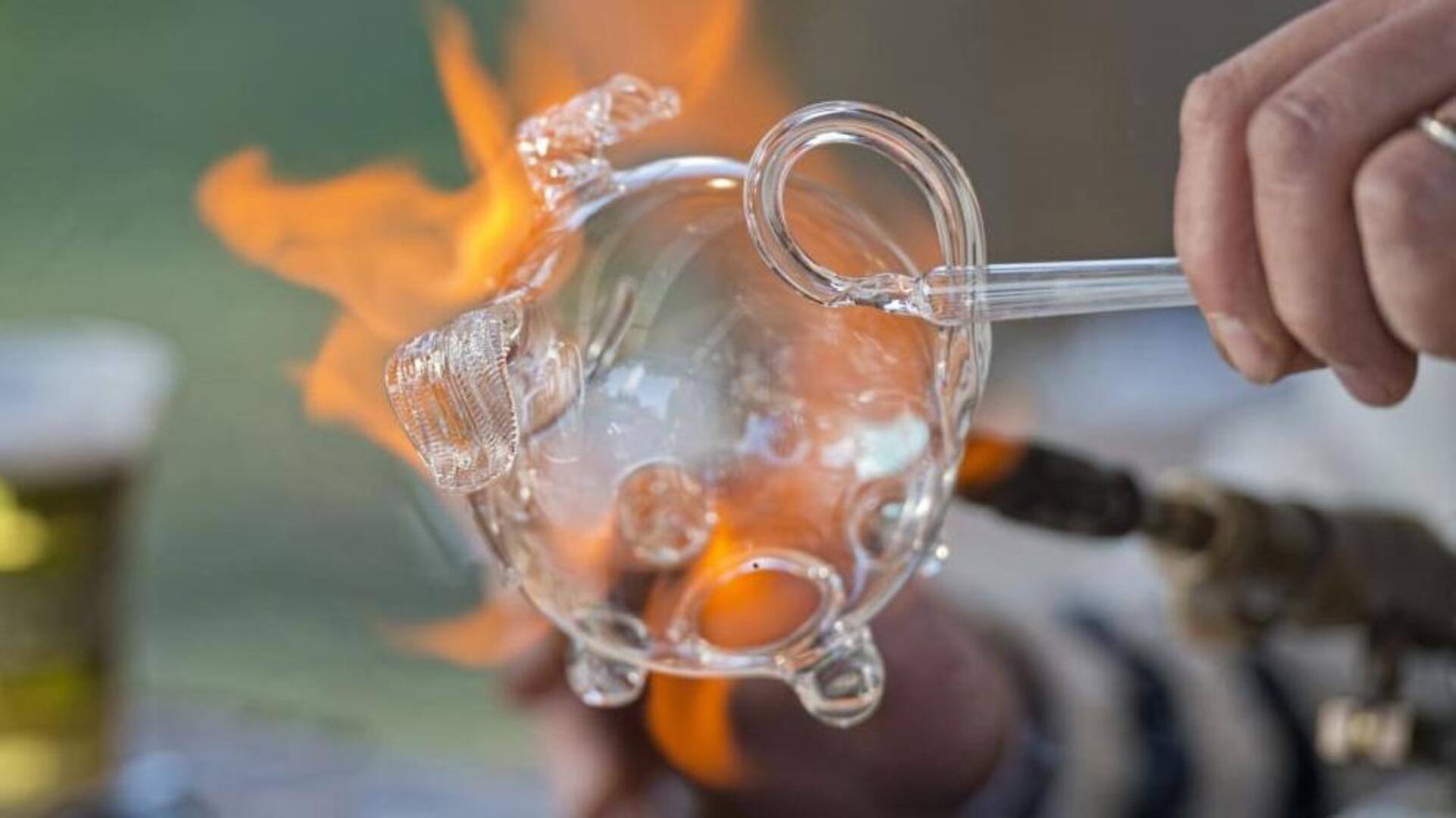 Etiquette for glass blowing demonstrations