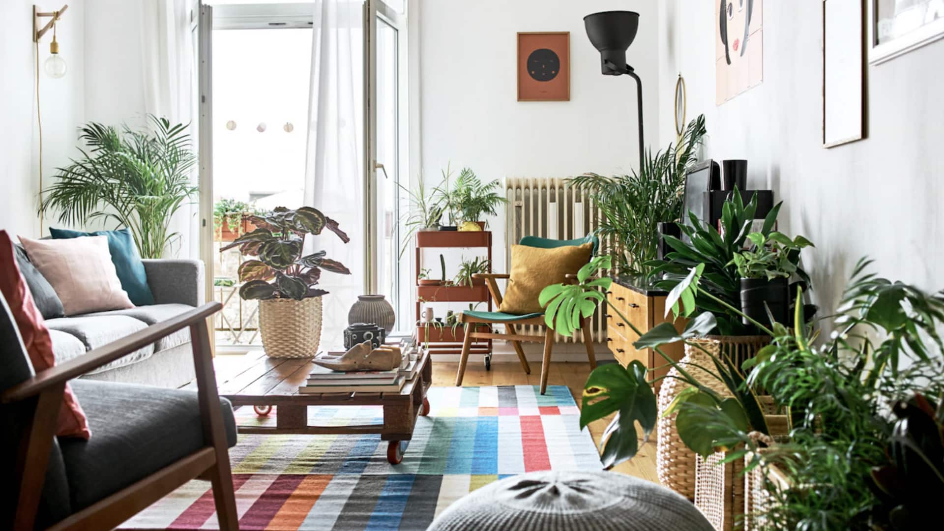 How to revamp your living room (on a budget)