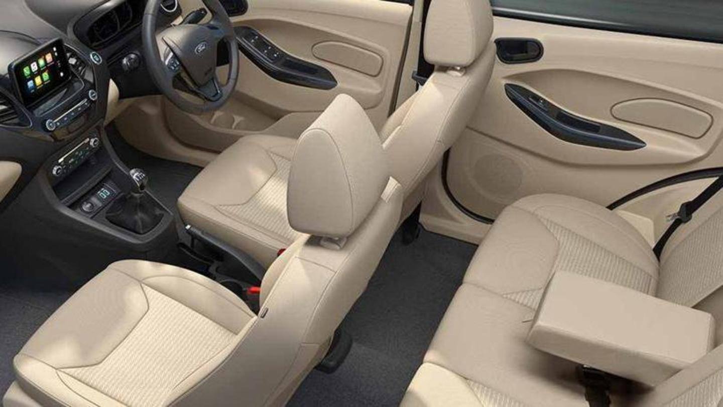 The vehicle should offer an infotainment console and rear-view camera The vehicle should offer an infotainment console and rear-view camera