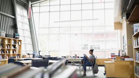Visiting a library? Maintain these manners 
