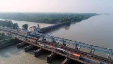 Bangladesh plans new barrage on Padma as Farrakka talks stall