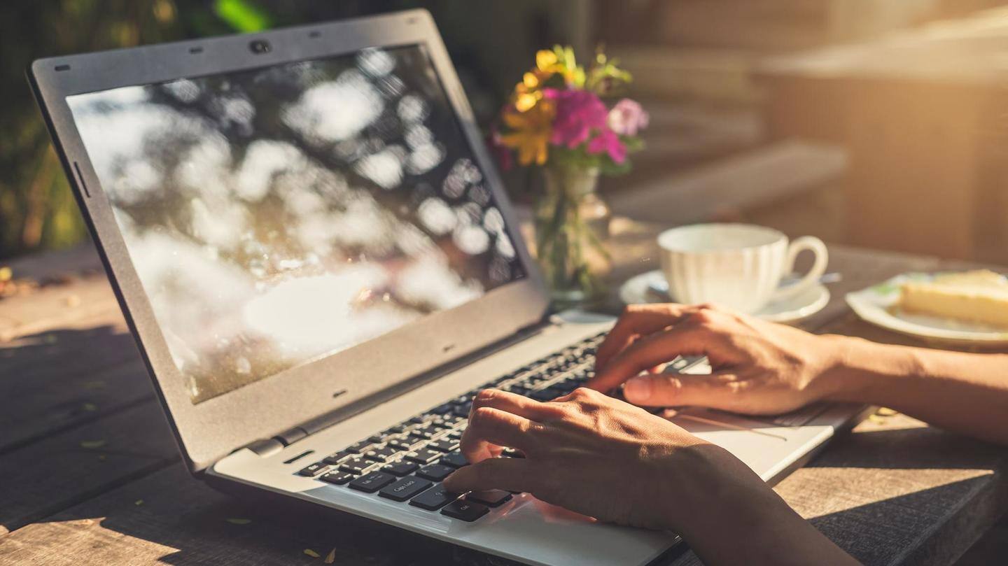Avoid extra glare that can strain your eyes Avoid extra glare that can strain your eyes