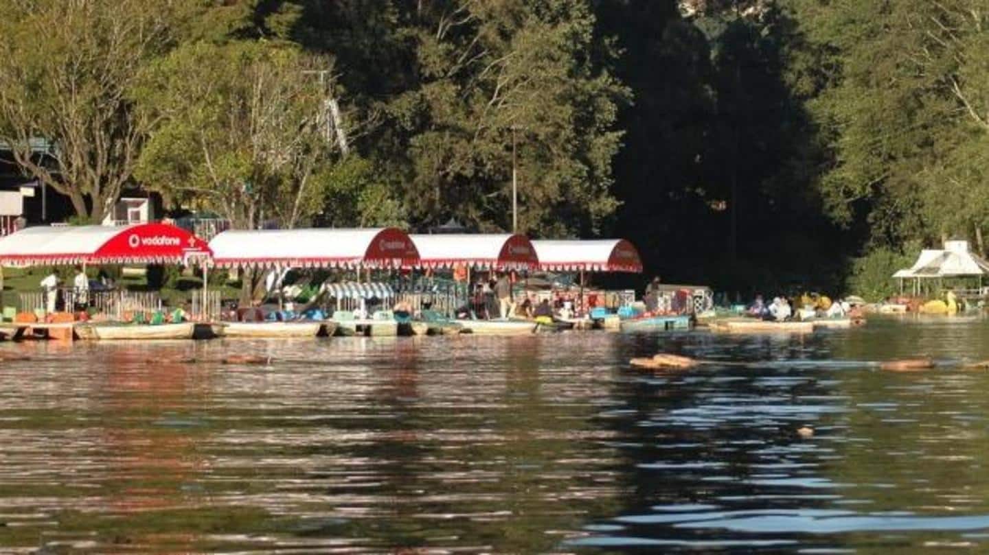 Enjoy boat rides at the Ooty Lake Enjoy boat rides at the Ooty Lake