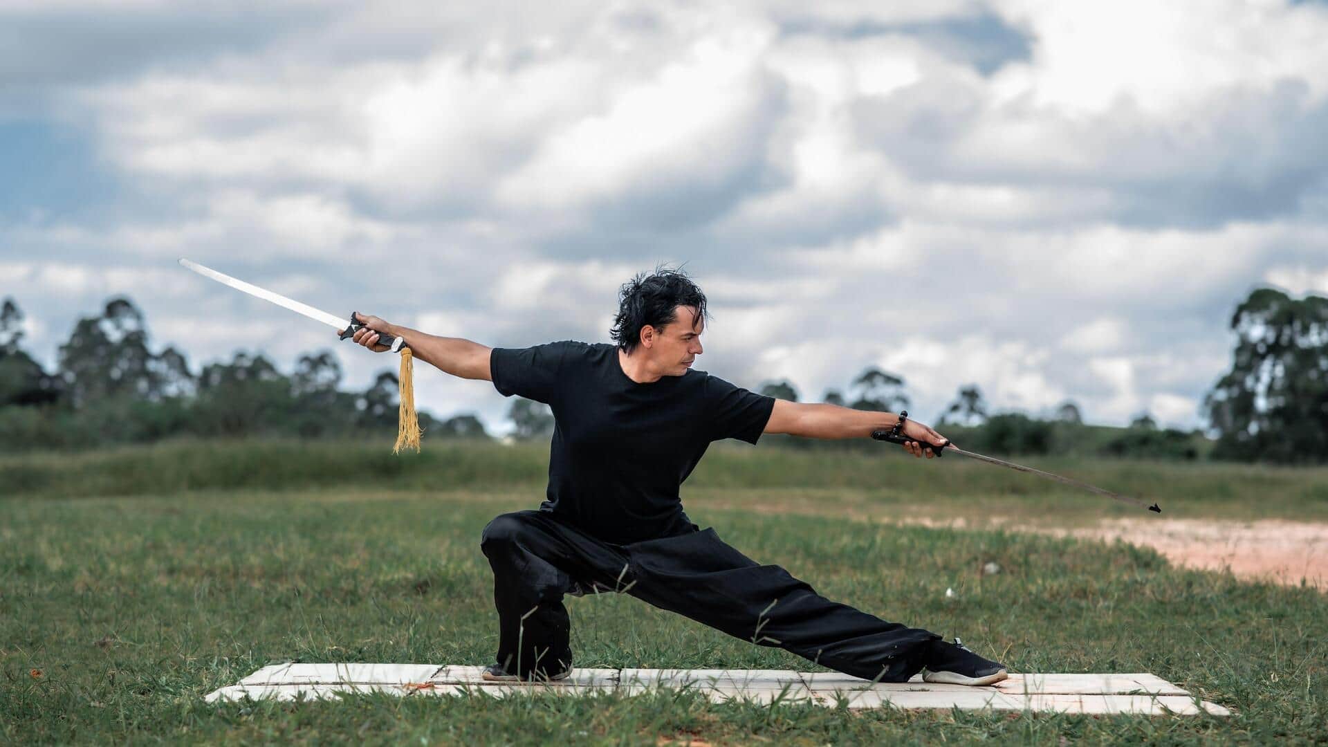 Tai Chi sword practice: 5 benefits you didn't know