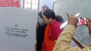 UP elections: FIR against Kanpur Mayor for sharing EVM photos