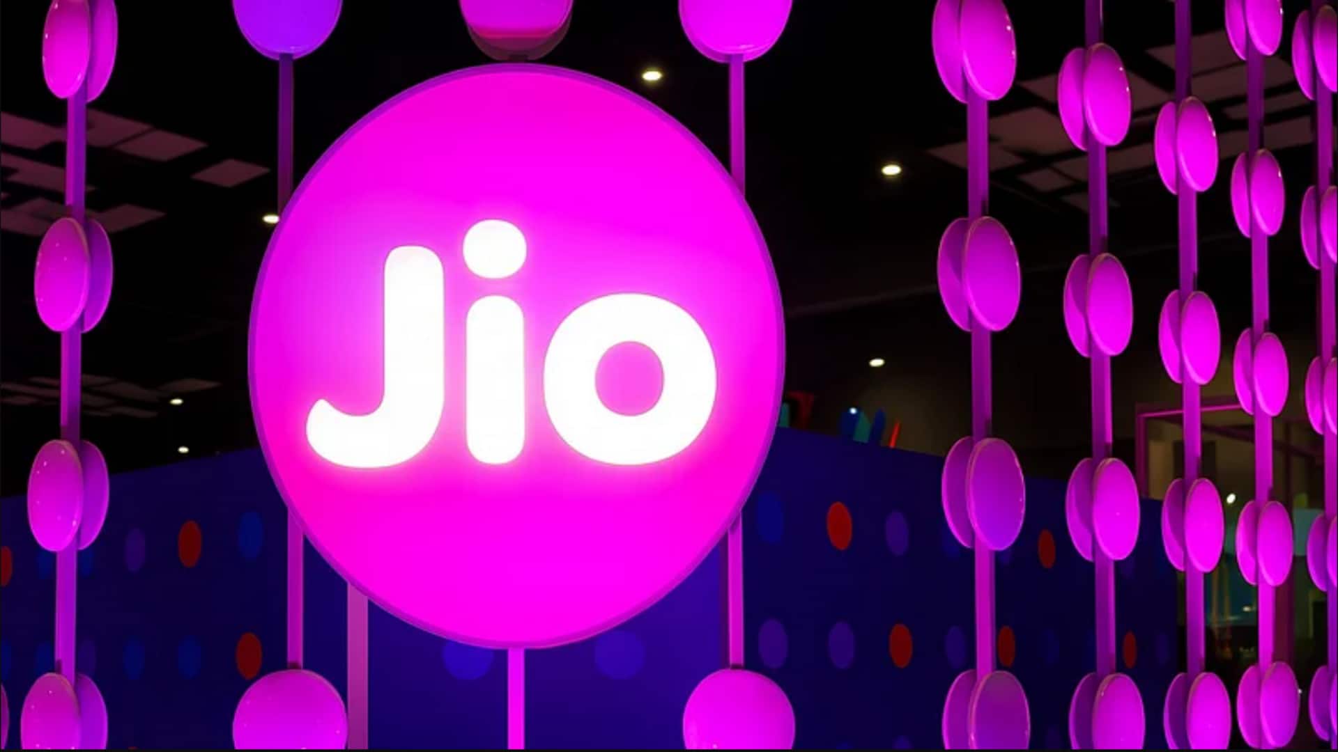 Jio's subscriber base crosses 530M, average revenue per user improves