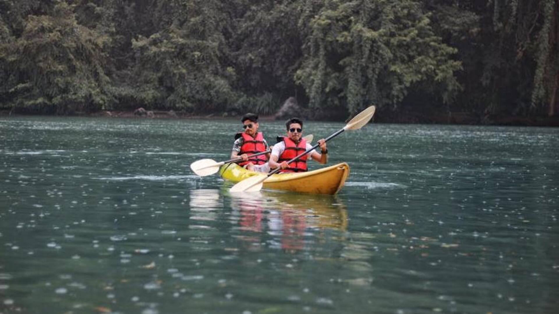 A guide to Vancouver's ultimate ocean kayaking adventure