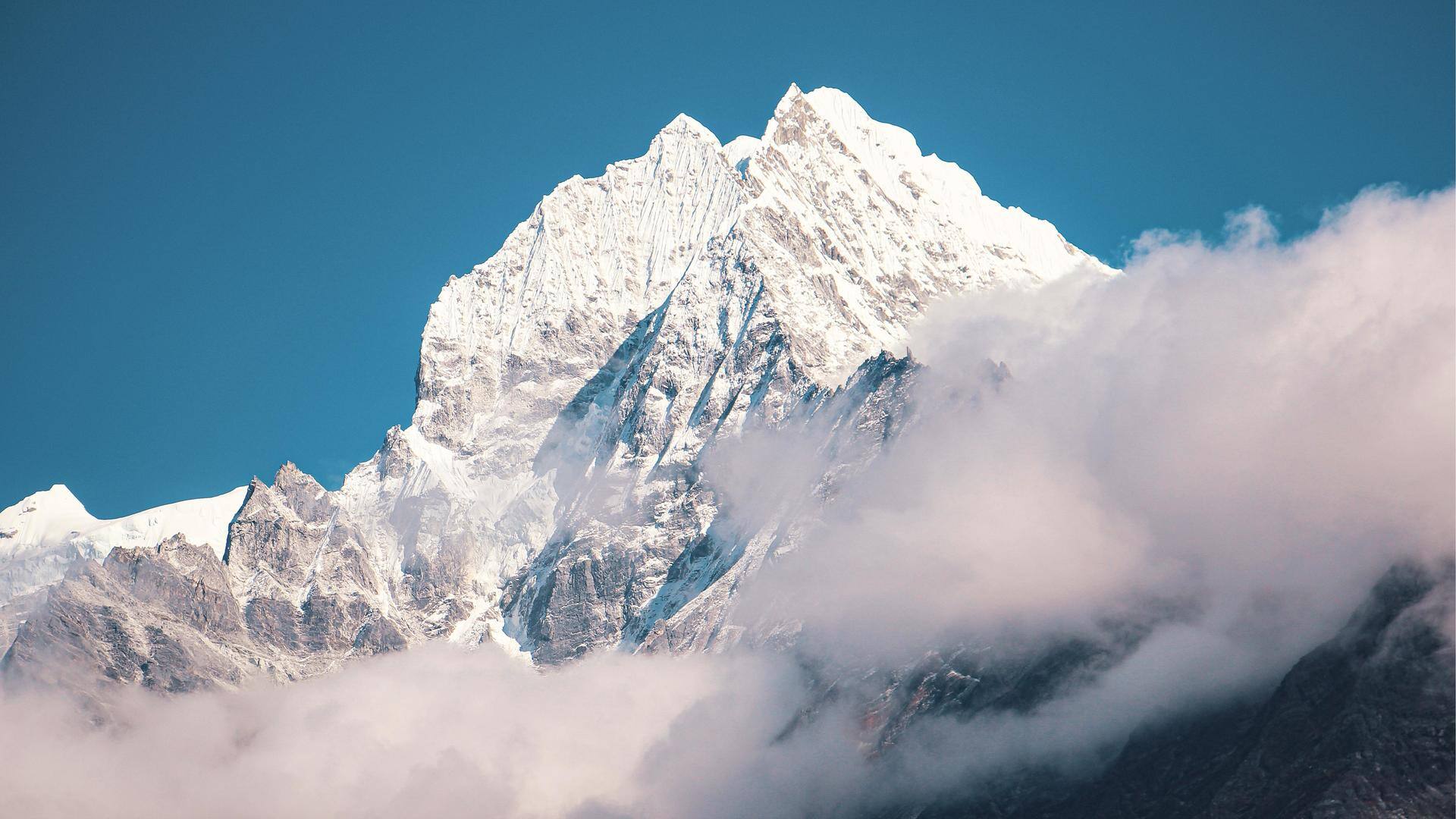 Indian climber dies after falling sick at Everest base camp