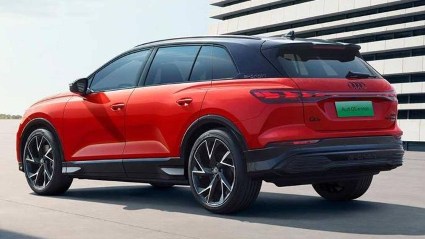 The car has a single-frame grille and alloy wheels The car has a single-frame grille and alloy wheels