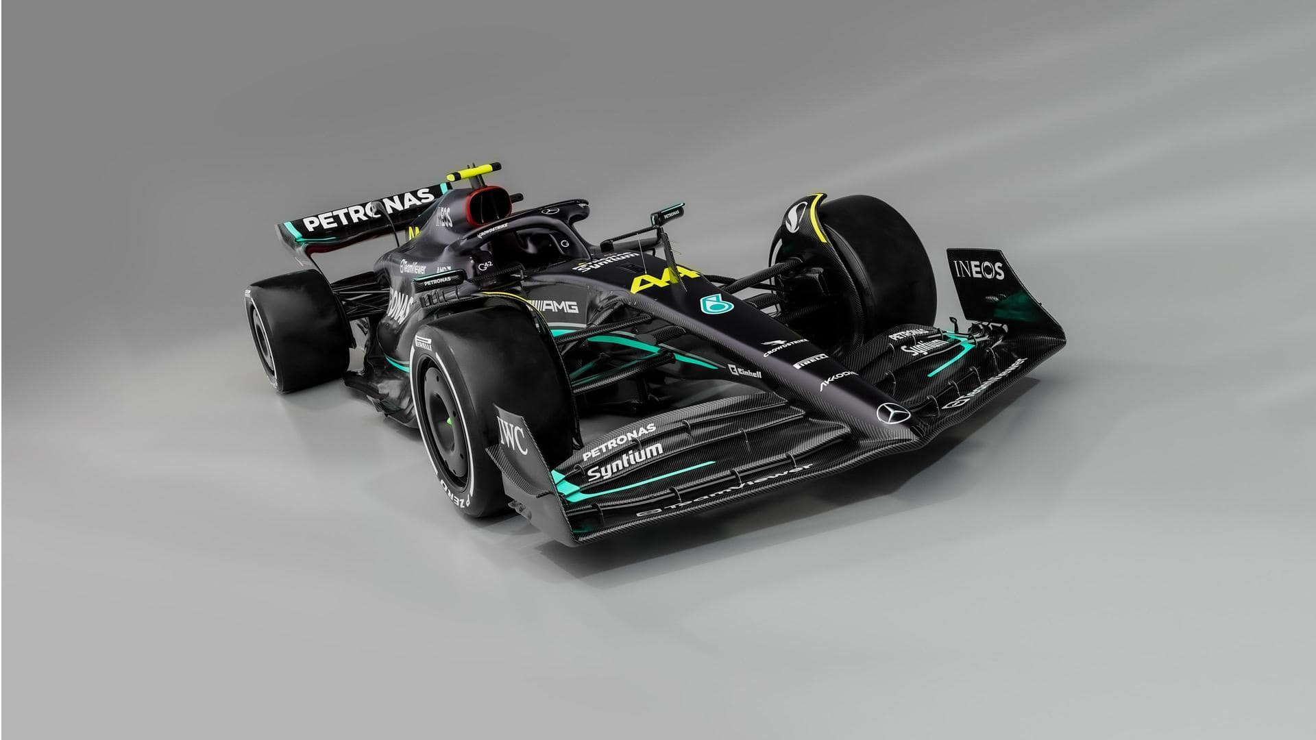 Mercedes-AMG W14 unveiled as title contender for 2023 F1 season