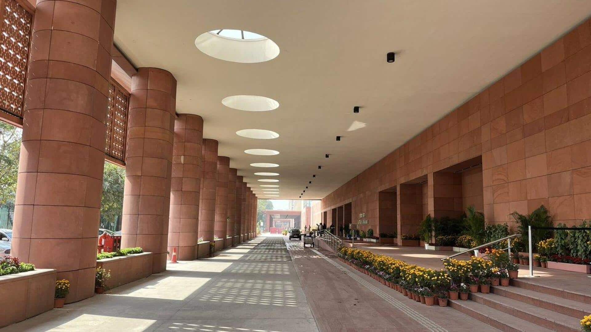 Which central government offices will Seva Teerth, Kartavya Bhavan accommodate