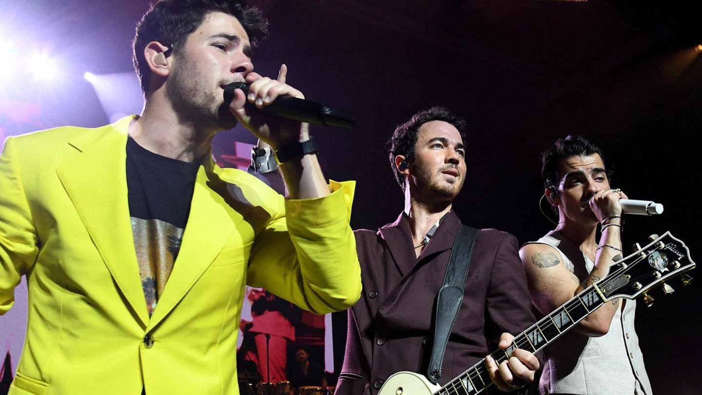 Who all are invited to Netflix's 'Jonas Brothers Family Roast'? Who all are invited to Netflix's 'Jonas Brothers Family Roast'?