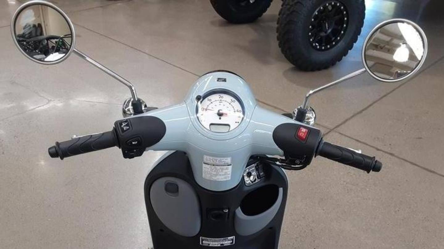 The scooter has 10-inch wheels and a 22-liter storage compartment The scooter has 10-inch wheels and a 22-liter storage compartment